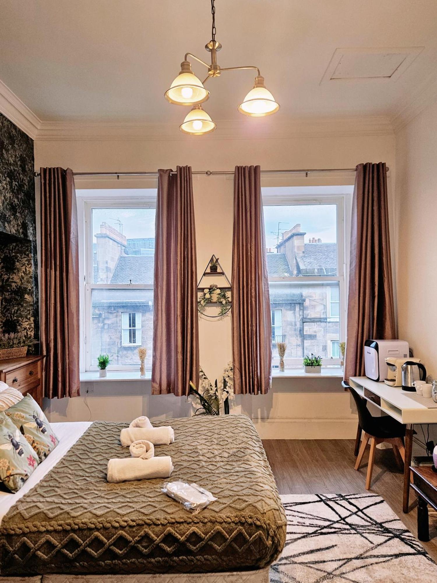 No15 Castle View Apartment Единбург Екстериор снимка