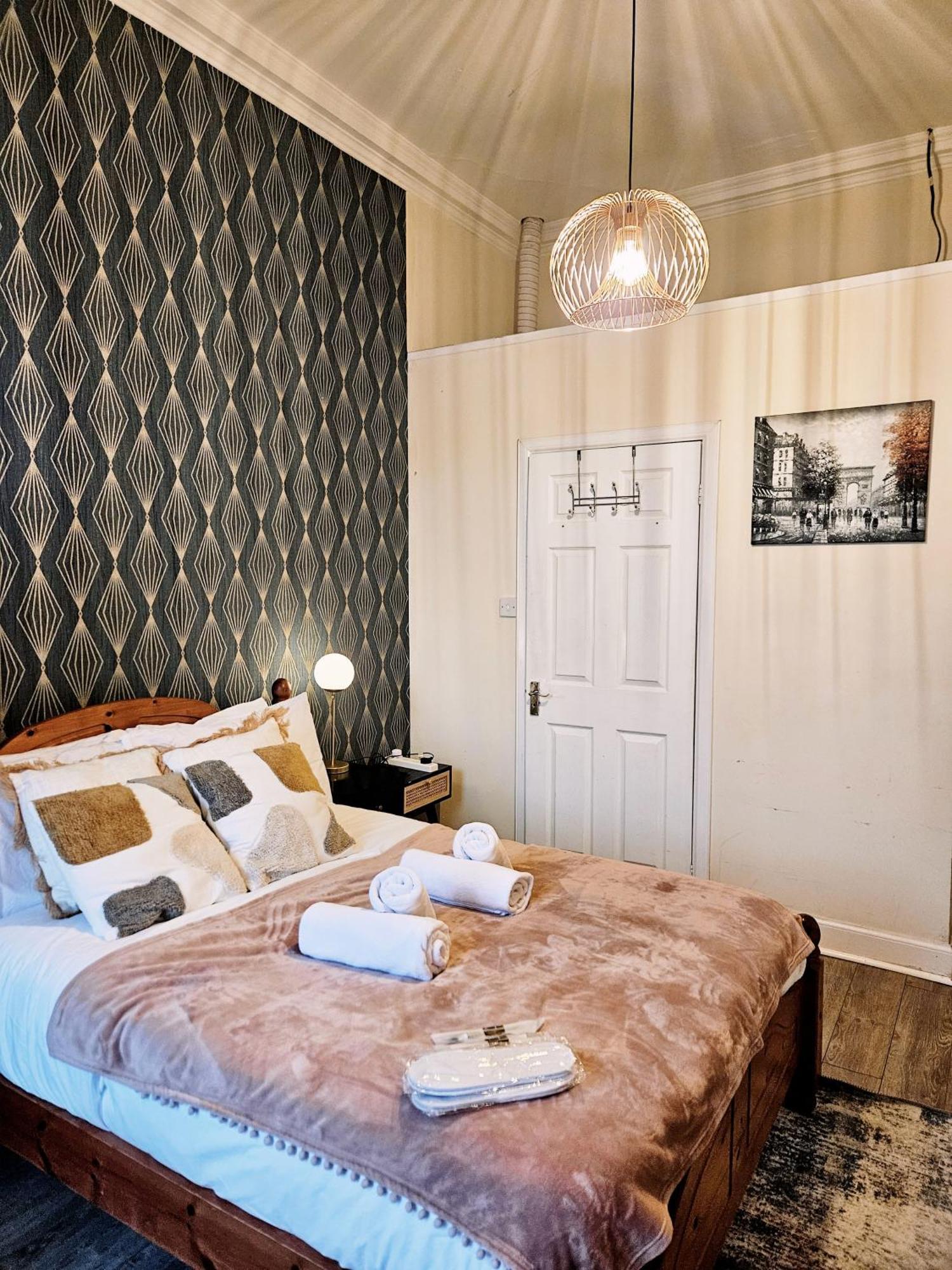 No15 Castle View Apartment Единбург Екстериор снимка